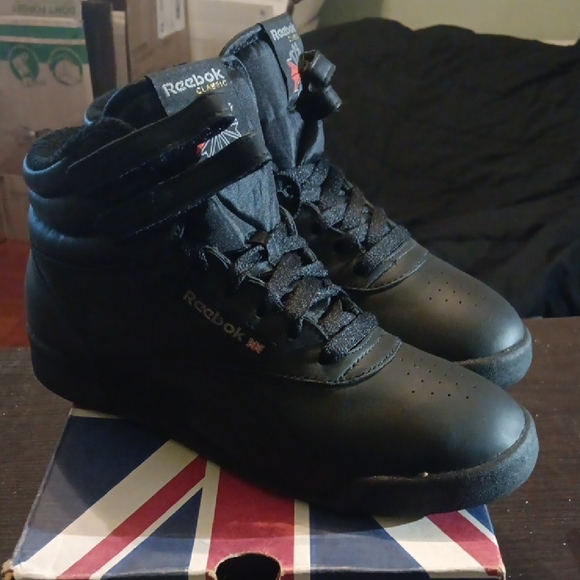 Reebok Rare From 80s/90s Black Gray High-Top Sneakers Mens 6 Womens 7.5 NWT/BOX - Picture 3 of 10